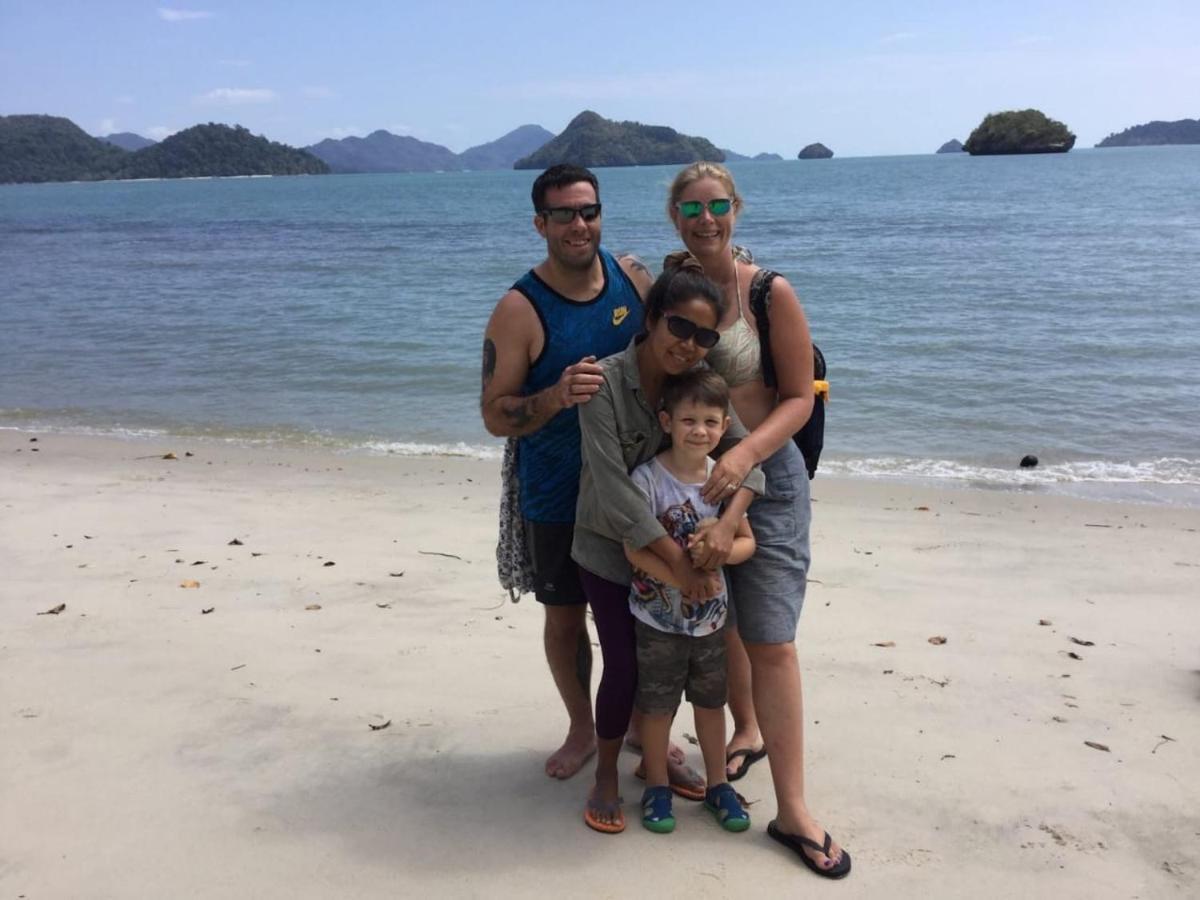 Hotel Wild Pasir Panjang Pulau Tuba Exterior foto