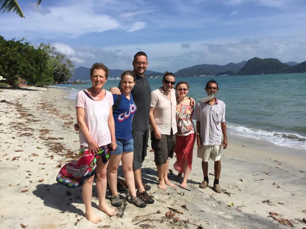 Hotel Wild Pasir Panjang Pulau Tuba Exterior foto