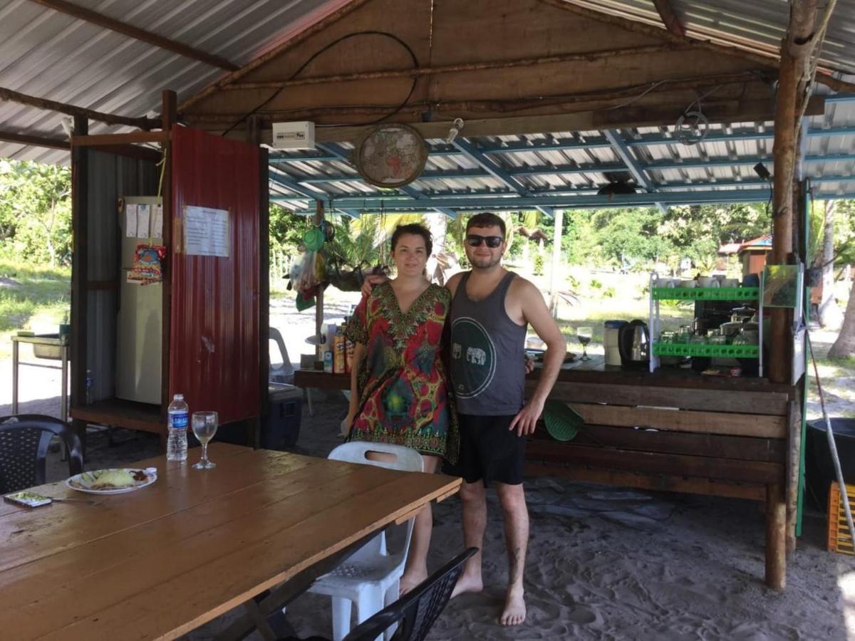 Hotel Wild Pasir Panjang Pulau Tuba Exterior foto